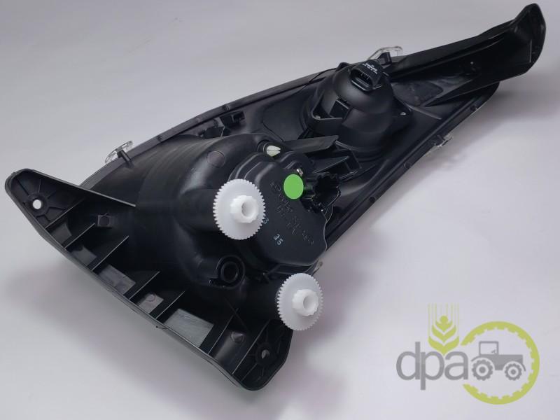 Far dreapta New Holland 82029729
